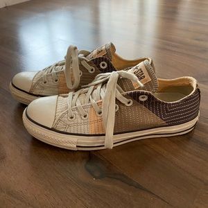 Rare Converse All Star Low Top - size 7.5 (UK 5.5)
